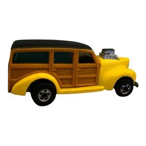 1979 Hot Wheels 40's Ford Woodie, Yellow, 1/64